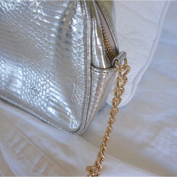 VS SILVER CROSSBODY - Picture 3 of 8